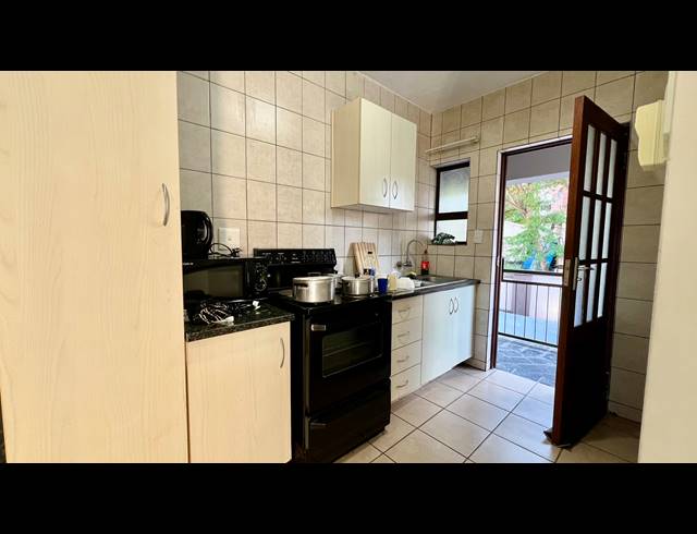 1 BEDROOM APARTMENT TO LET IN SONHEUWEL